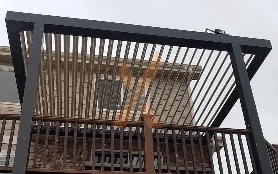 Gillette high deck pergola by StruXure of the Rockies