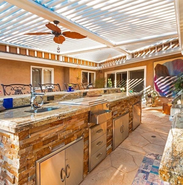 Residential pergola kitchen by StruXure Denver